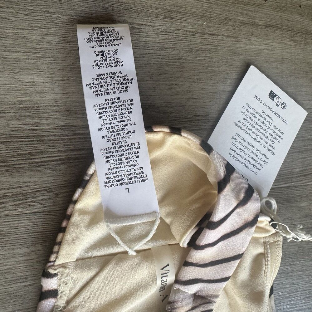 NWT Vitamin A Sz L Nala Bandeau Top Coast Animal Colorblock EcoLux Mob Wife Chic - Picture 12 of 13